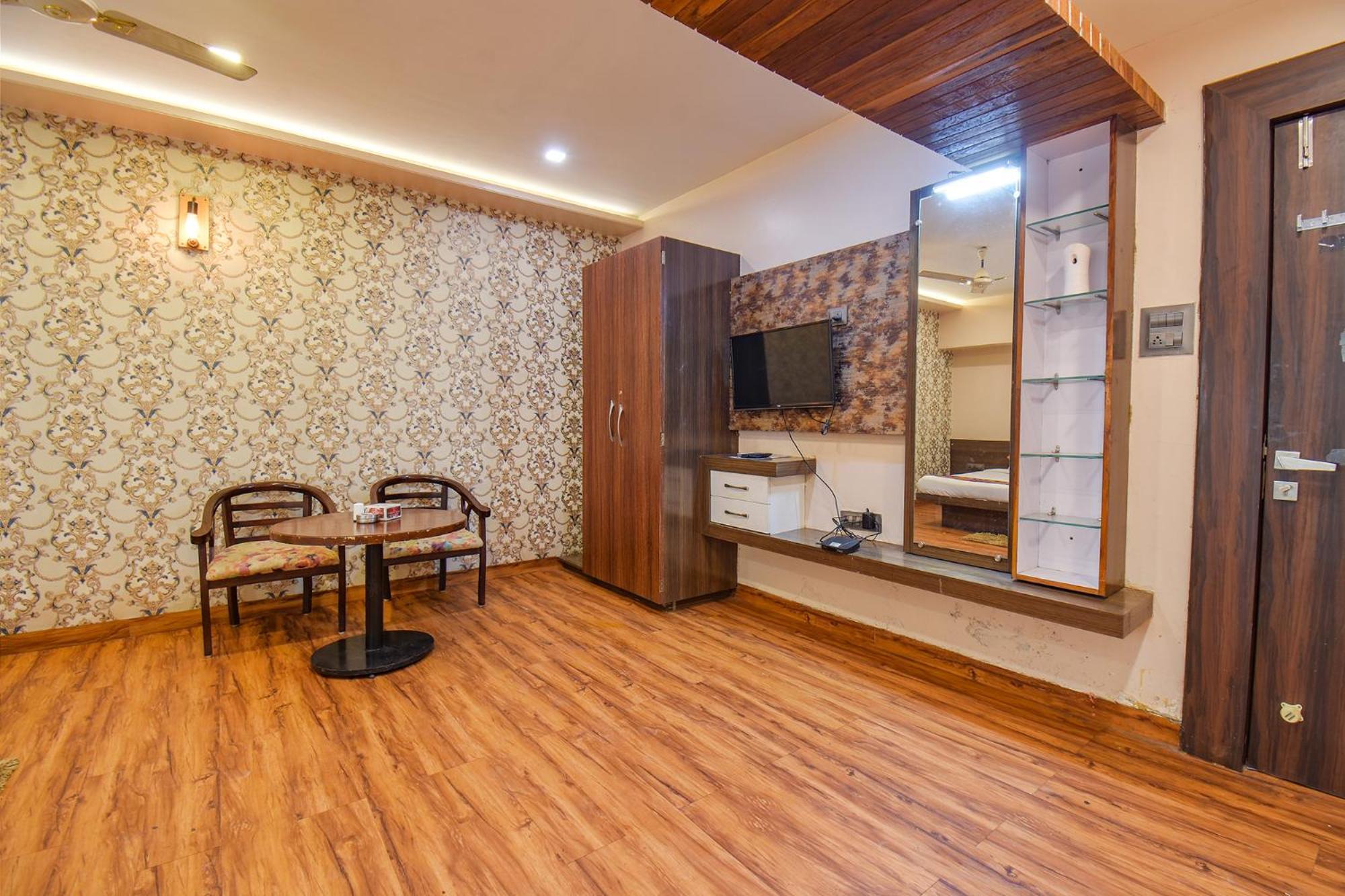 Fabexpress Glory - Nr Skywalk Bridge Hotel Pimpri-Chinchwad Exterior foto