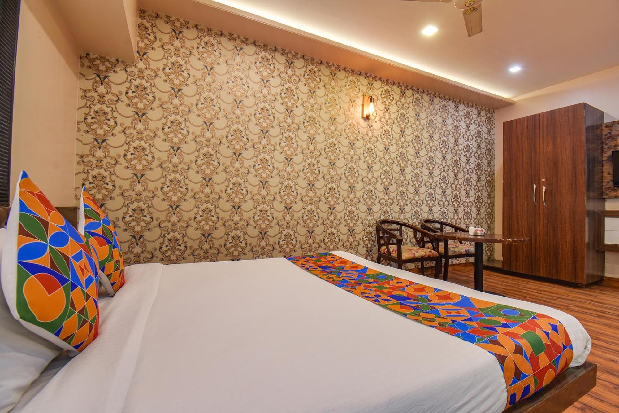 Fabexpress Glory - Nr Skywalk Bridge Hotel Pimpri-Chinchwad Exterior foto