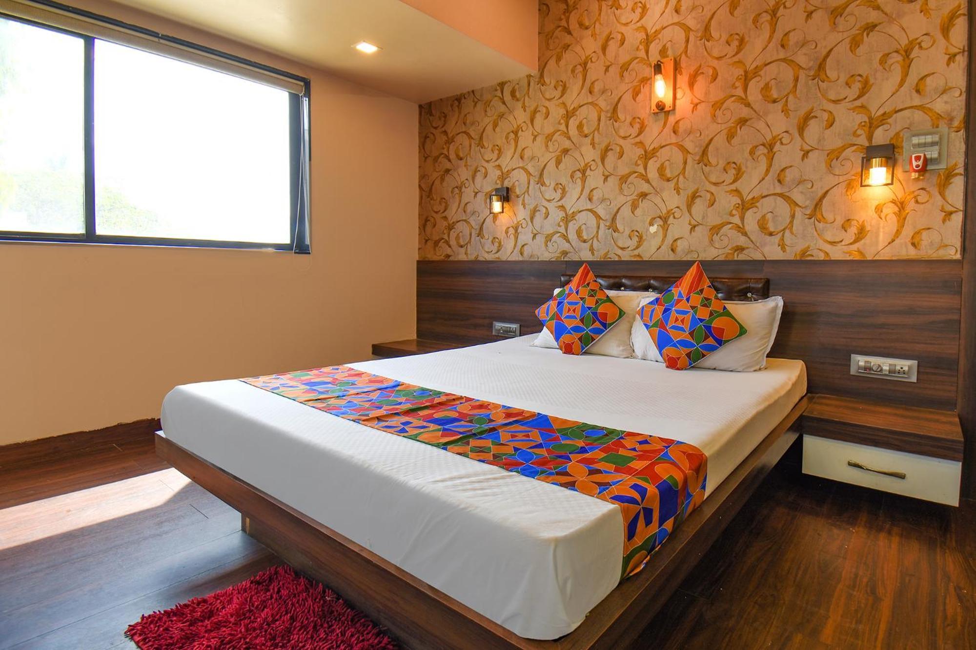 Fabexpress Glory - Nr Skywalk Bridge Hotel Pimpri-Chinchwad Exterior foto